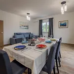 Milutin 1 - Four Bedroom With Private Pool Prázdninový dům *