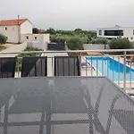 Prázdninový dům Milutin 1 - Four Bedroom With Private Pool *