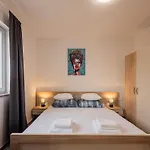 Milutin 1 - Four Bedroom With Private Pool Feriehus Vrsi