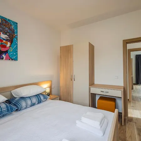 Milutin 1 - Four Bedroom With Private Pool *